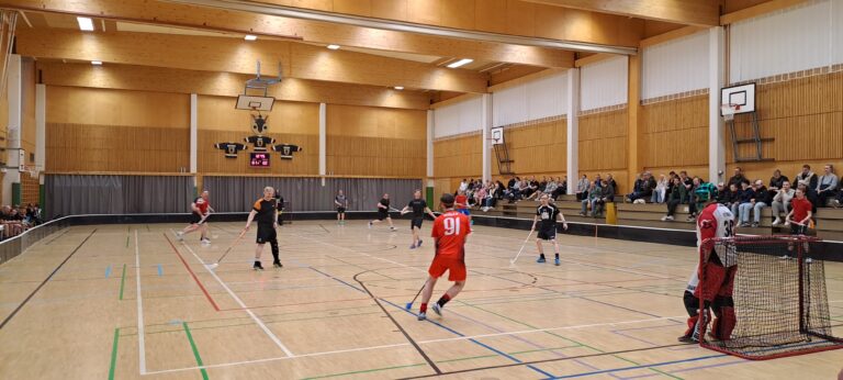 Ilmoita joukkueesi salibandyn puulaakiin